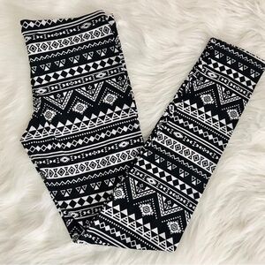 Black and white tribal Leggings size L